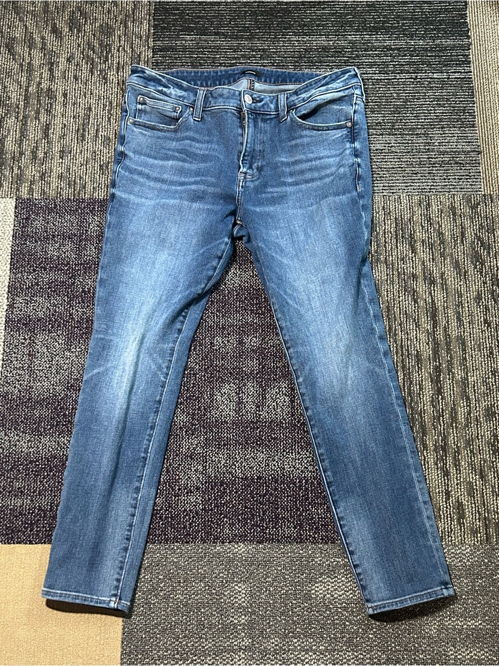 Express Men's Skinny Jeans in Medium Blue Wash